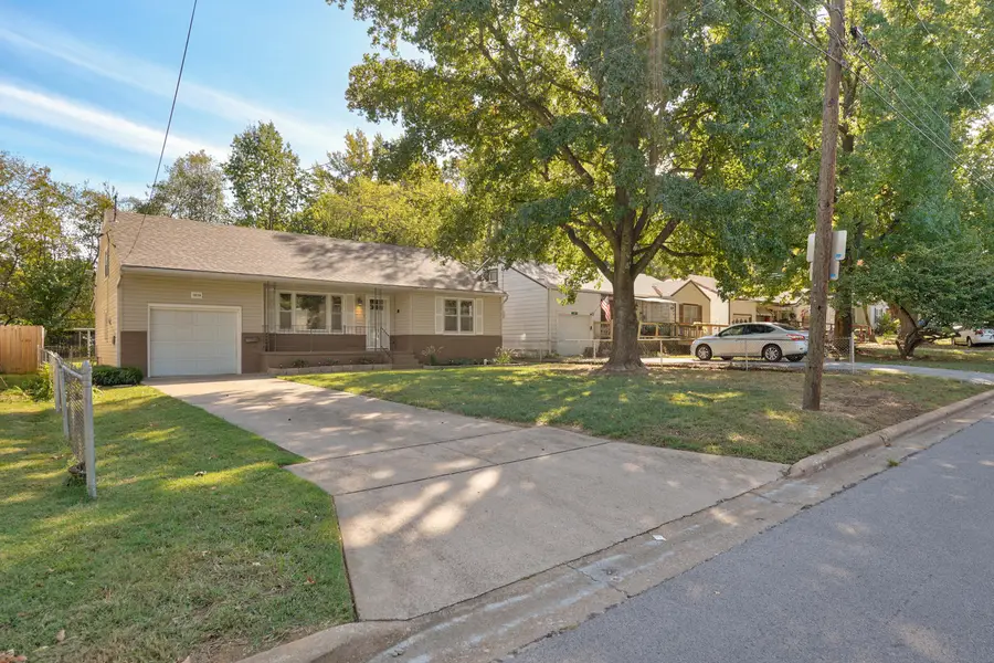 1838 S Kimbrough Avenue, Springfield, MO 65807 - #2