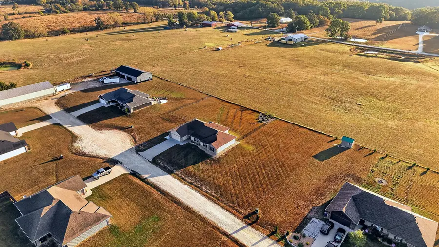 62 Logan Hill Drive, Rogersville, MO 65742 - #2