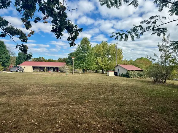 6453 Highway Z, Houston, MO 65483
