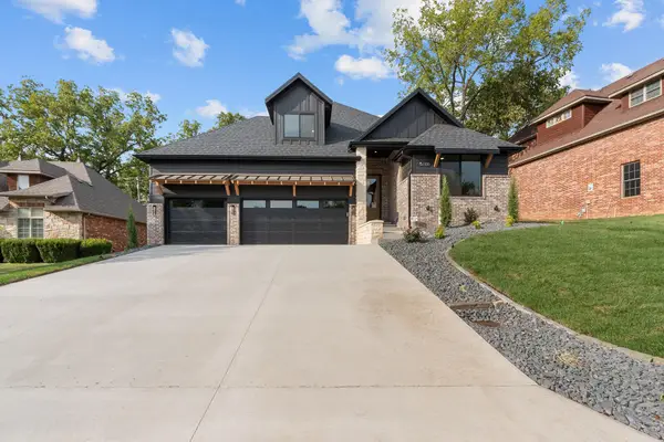 5786 S Brightwater Trail, Springfield, MO 65810