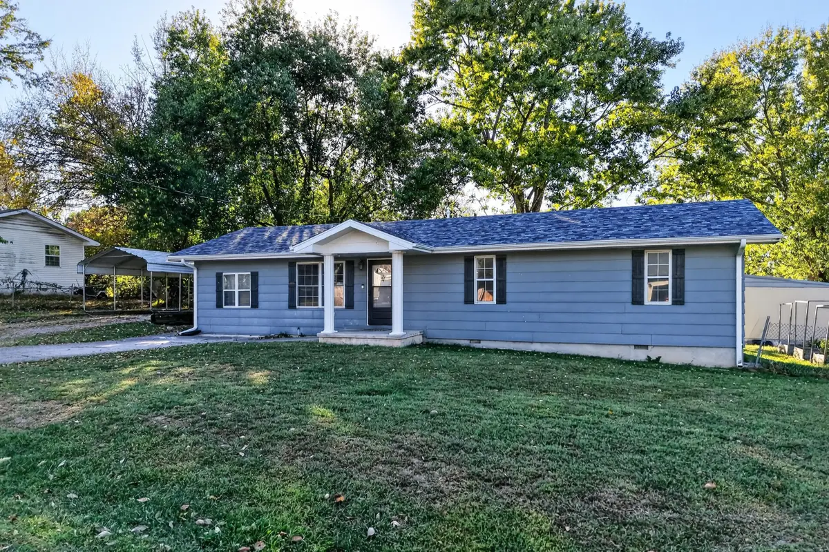 429 N Mill Street, Marshfield, MO 65706 - #1