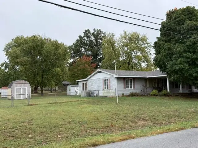 1106 S Carnation Drive E, Aurora, MO 65605 - #3