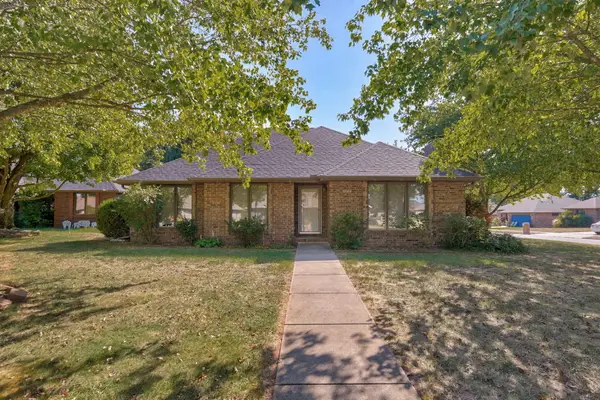 3740 W Glenwood Court, Springfield, MO 65807