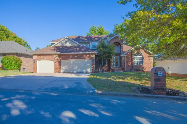 2546 S Chapel Drive, Springfield, MO 65809