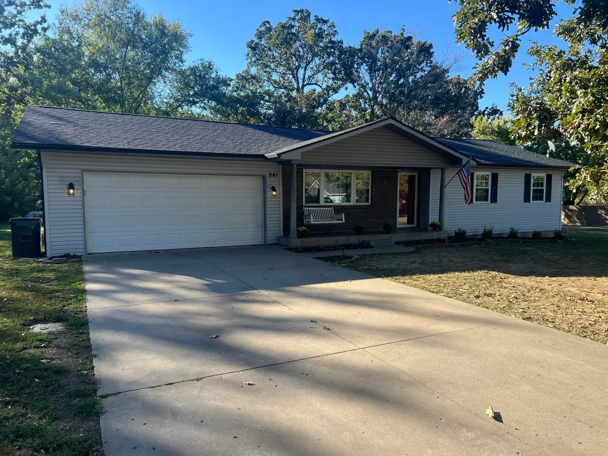 941 W Crestwood Drive, Monett, MO 65708 - #1