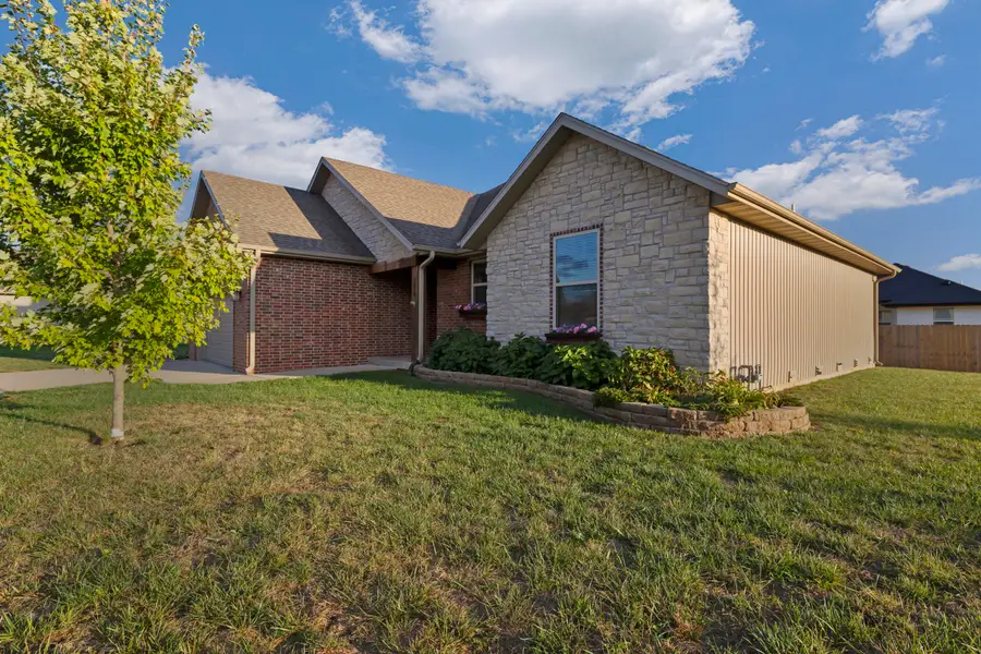 1910 E Whetstone Drive, Ozark, MO 65721 - #2