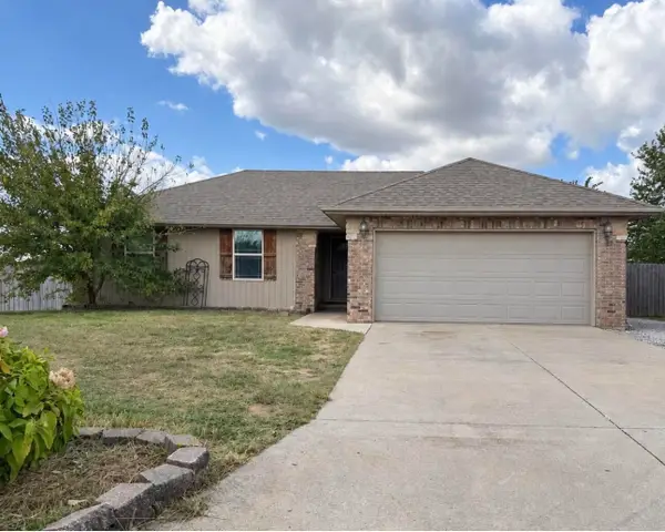 113 Cherry Avenue, Clever, MO 65631