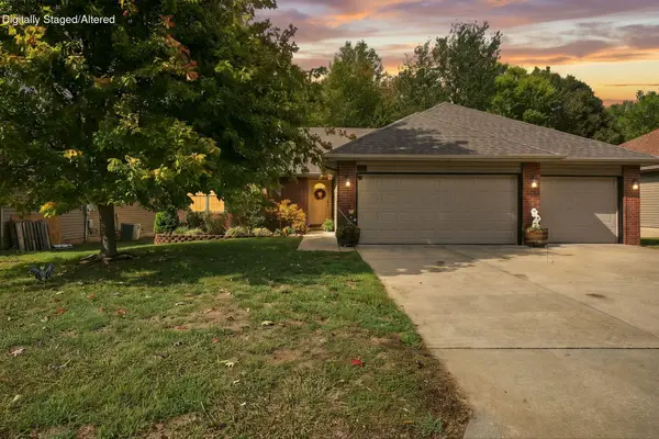 2107 S Fisk Avenue, Springfield, MO 65807