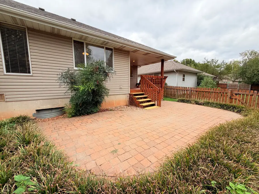 4210 S Mentor Avenue, Springfield, MO 65804 - #3