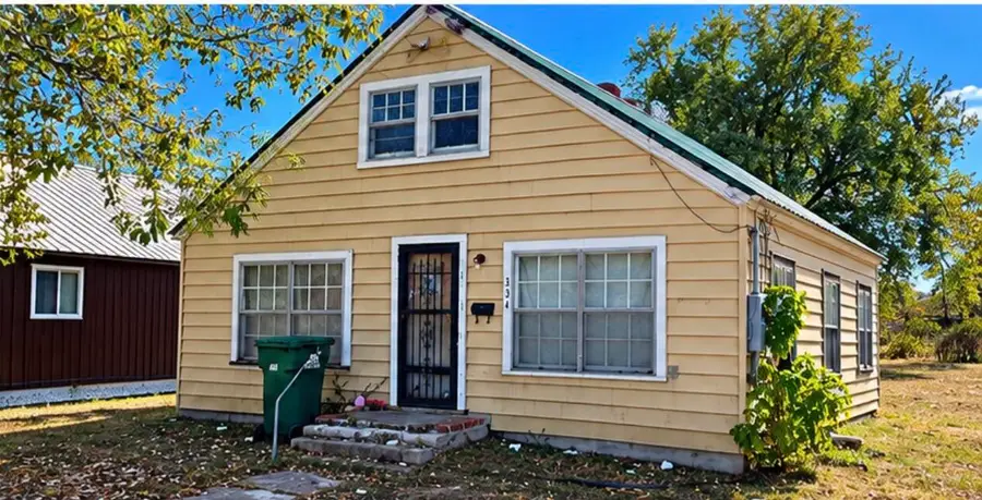 334 E 4th Street, Mountain Grove, MO 65711 - #2