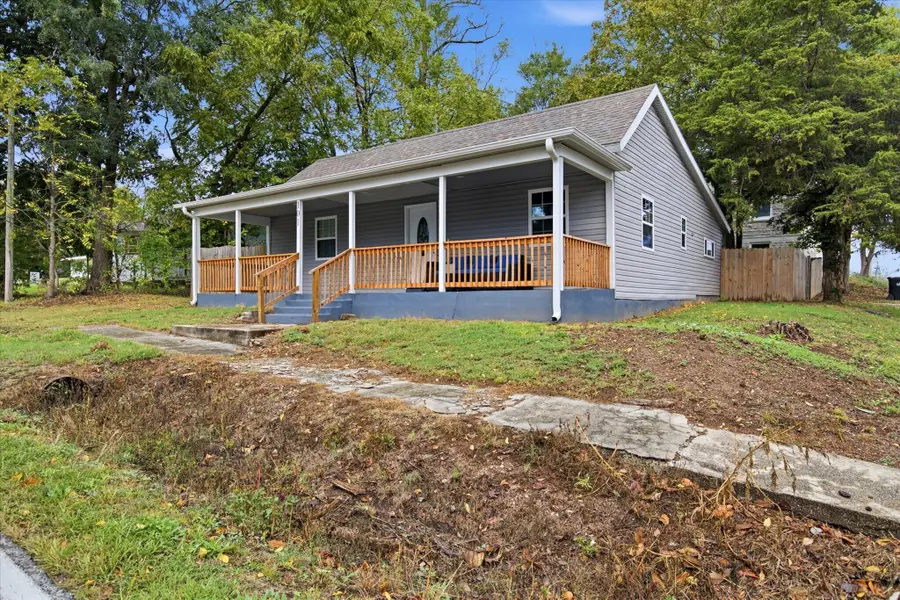 101 E Lincoln Street, Marionville, MO 65705 - #2