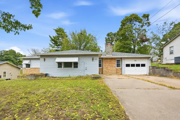 410 E Glenview Place, Neosho, MO 64850