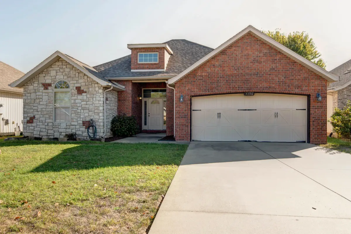 1136 S Elmwood Avenue, Springfield, MO 65804 - #1
