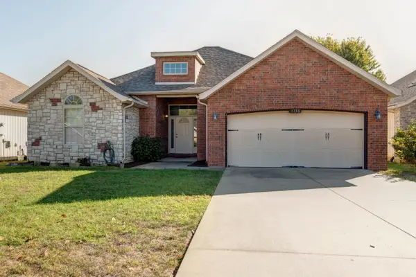 1136 S Elmwood Avenue, Springfield, MO 65804