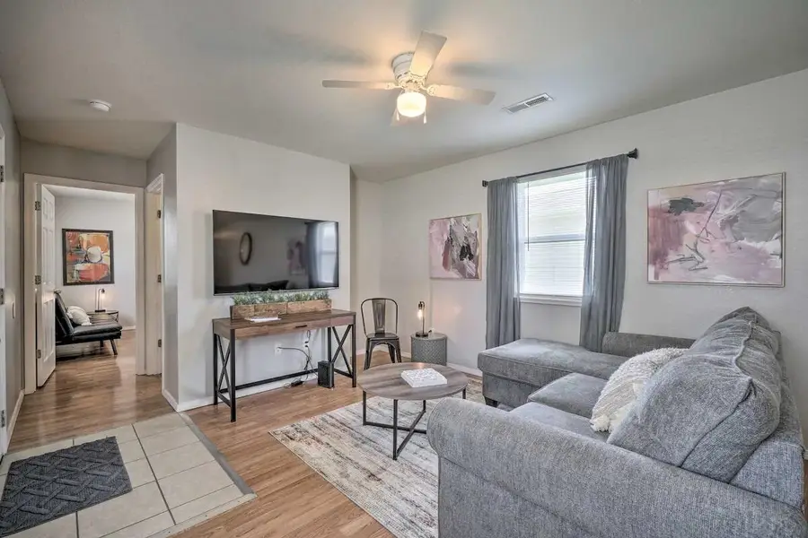 914 Renfrow Avenue, West Plains, MO 65775 - #3