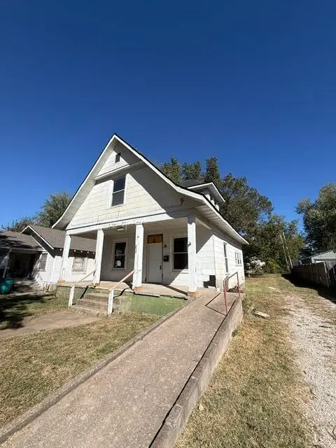 2038 N Franklin Avenue, Springfield, MO 65803 - #2