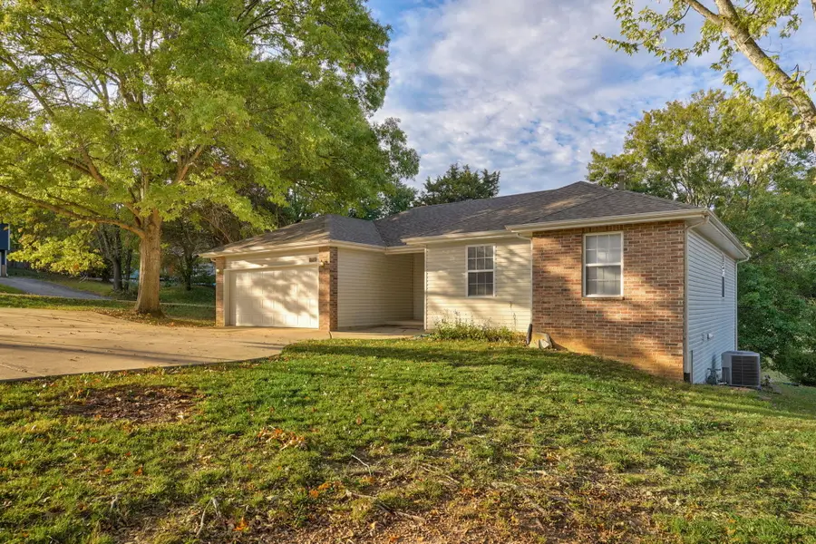 1103 E Lark Street, Ozark, MO 65721 - #3