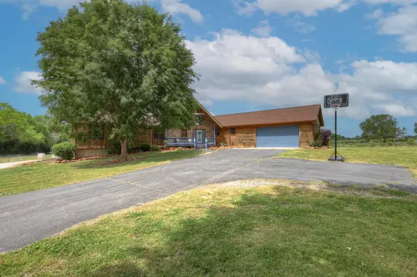 25695 Mulberry Road, Webb City, MO 64870