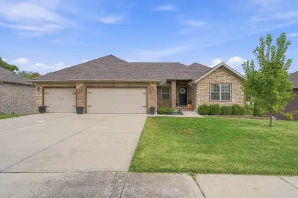 753 E Gallup Hill Road, Nixa, MO 65714
