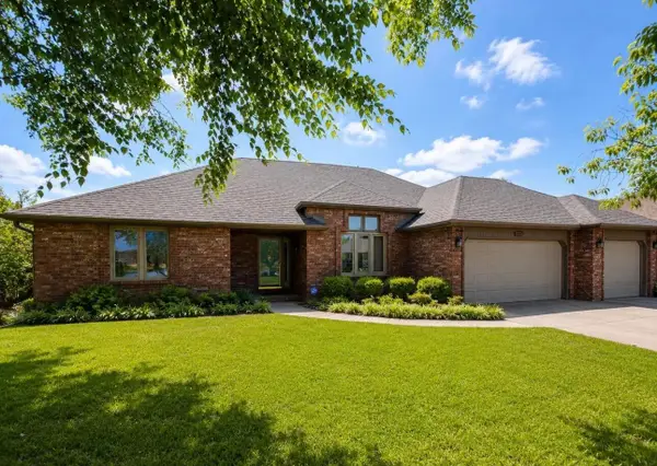 3730 W Birchwood Court, Springfield, MO 65807