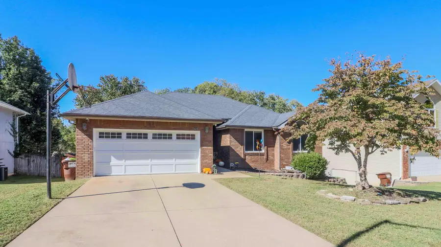 5029 S Warren Avenue, Springfield, MO 65810 - #2