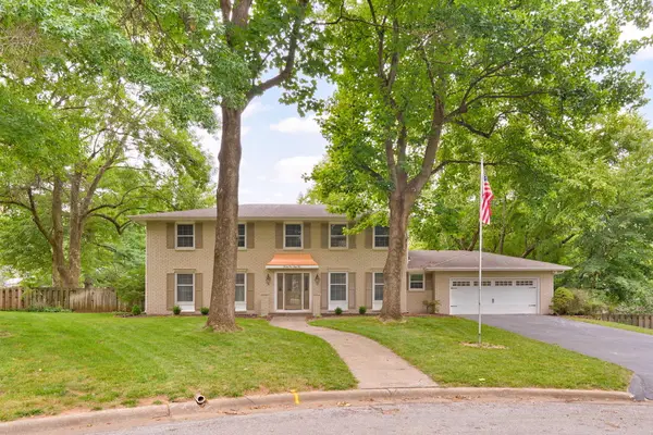 2435 E Michelle Place, Springfield, MO 65804