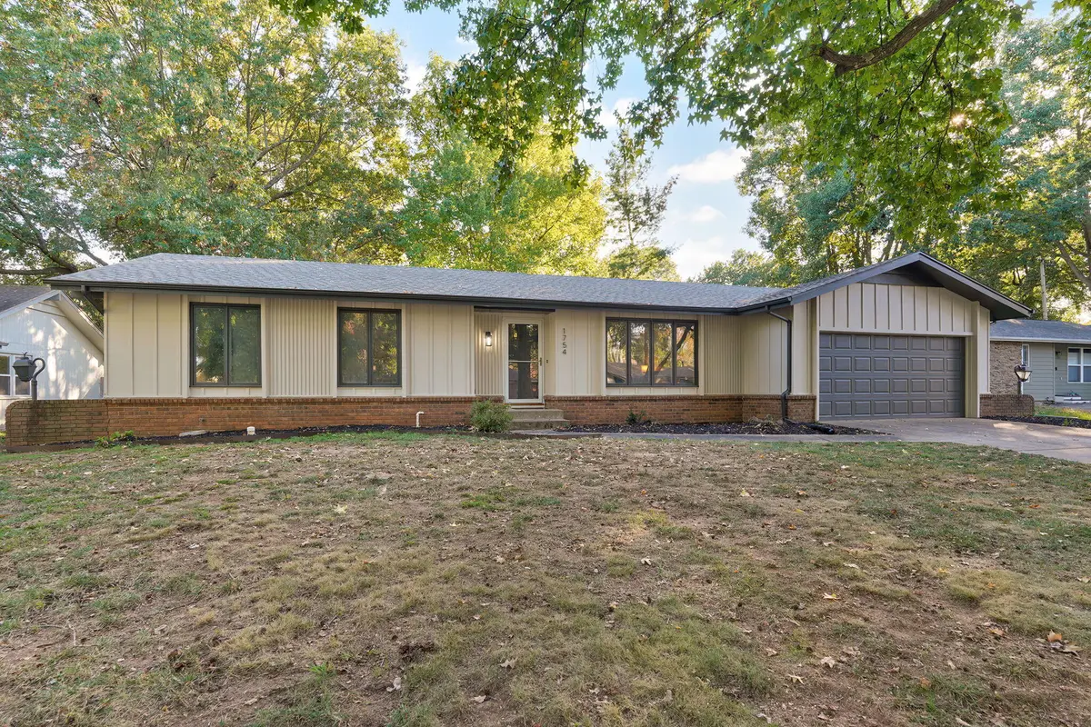 1754 E Cardinal Street, Springfield, MO 65804 - #1