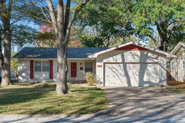1341 S Arcadia Avenue, Springfield, MO 65804