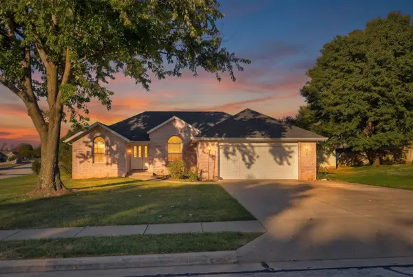 501 Sarah Court, Willard, MO 65781