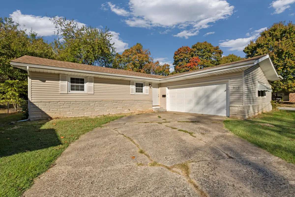 805 S Barnes Avenue, Springfield, MO 65802 - #1