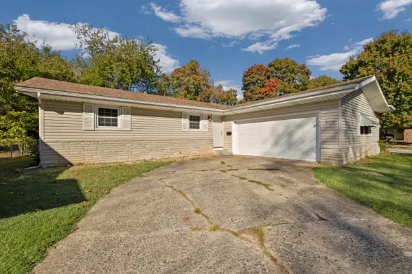 805 S Barnes Avenue, Springfield, MO 65802