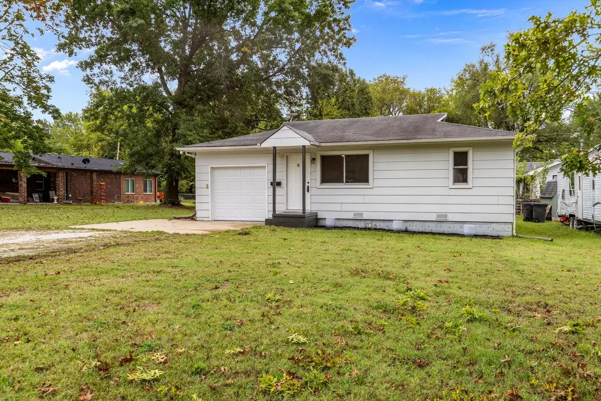 2750 W Walnut Street, Springfield, MO 65802 - #1