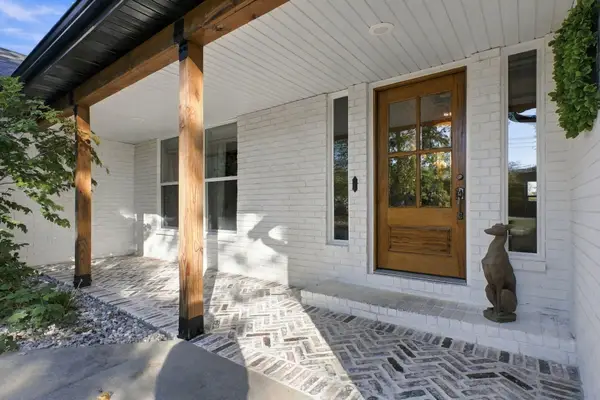 935 E 477th Road, Bolivar, MO 65613