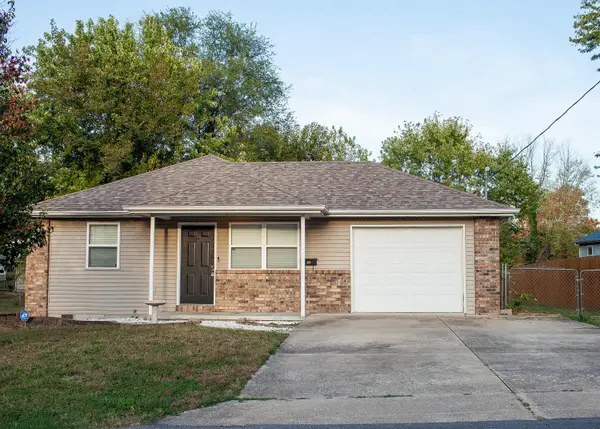 410 N Wilson Avenue, Bolivar, MO 65613
