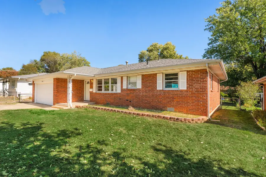 2404 S Clay Avenue, Springfield, MO 65807 - #3