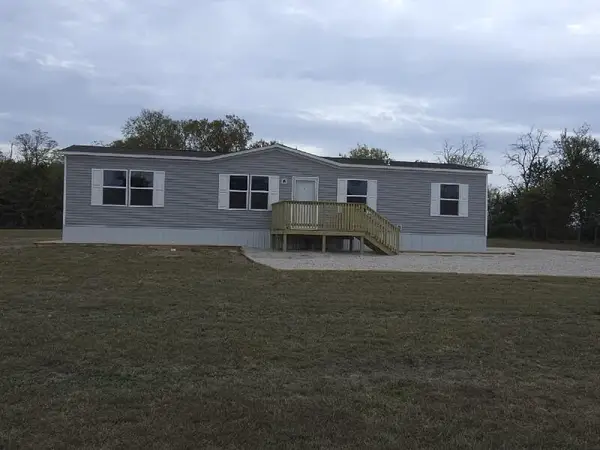 1565 E 496th Road, Bolivar, MO 65613