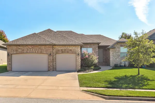 614 N Galileo Drive, Nixa, MO 65714