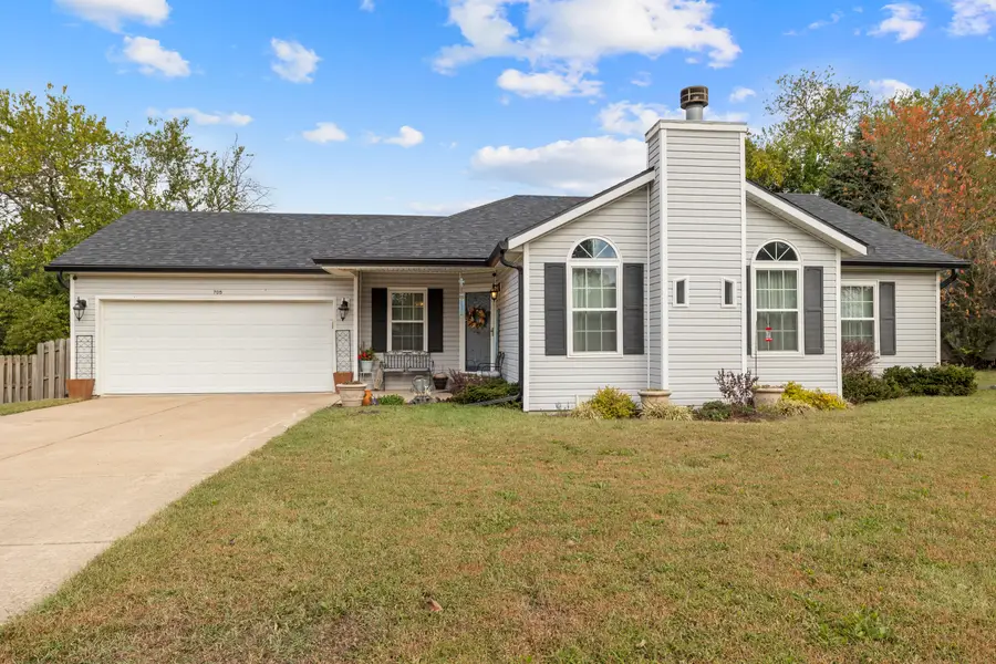705 E Appleridge, Nixa, MO 65714 - #2