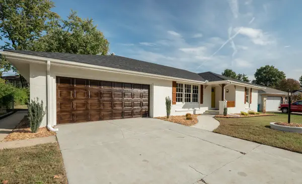 2149 E Montclair Street, Springfield, MO 65804