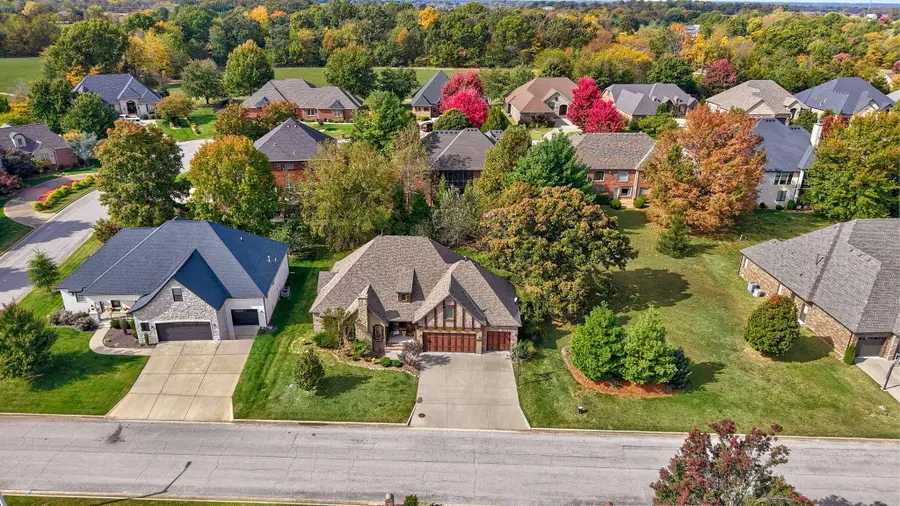 8324 Rolling Hills Drive, Nixa, MO 65714 - #2