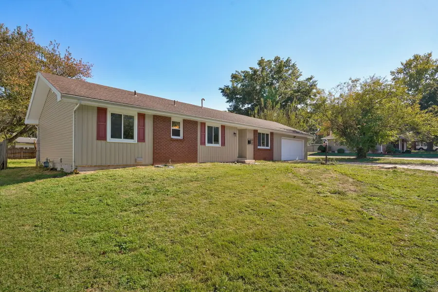 3560 S Ferguson Avenue, Springfield, MO 65807 - #2
