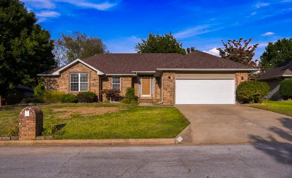 306 S Ellen Street, Nixa, MO 65714