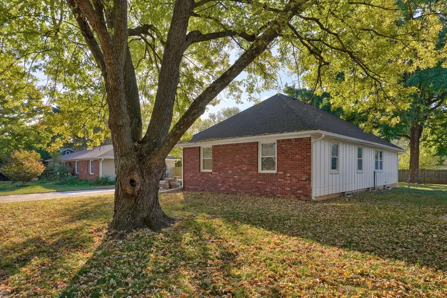 1148 E Woodland Street, Springfield, MO 65807 - #3