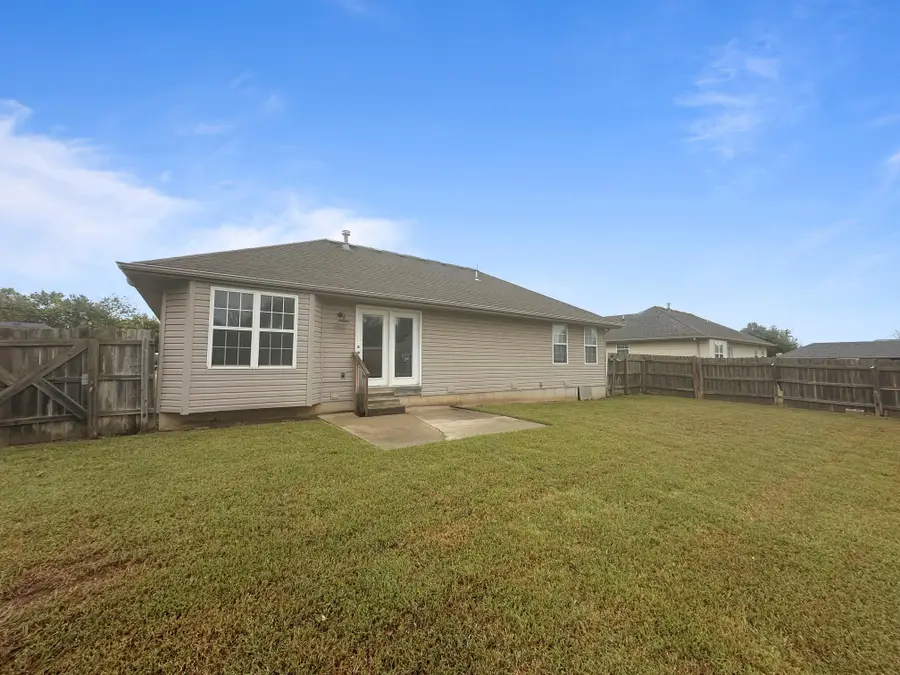 406 N Deer, Willard, MO 65781 - #3
