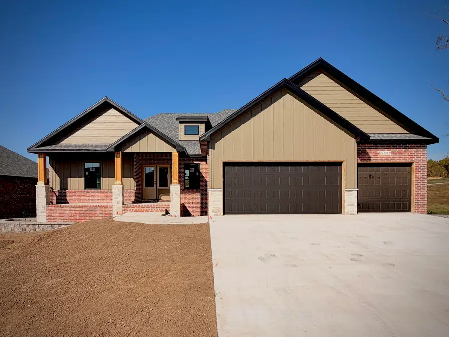 5909 S Meadowood Avenue, Springfield, MO 65810 - #2