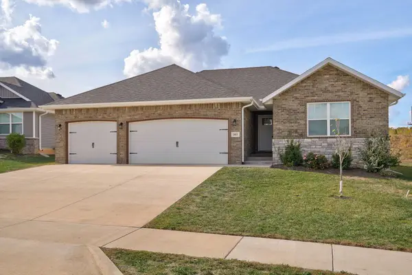 2011 S Edgewood Court, Ozark, MO 65721