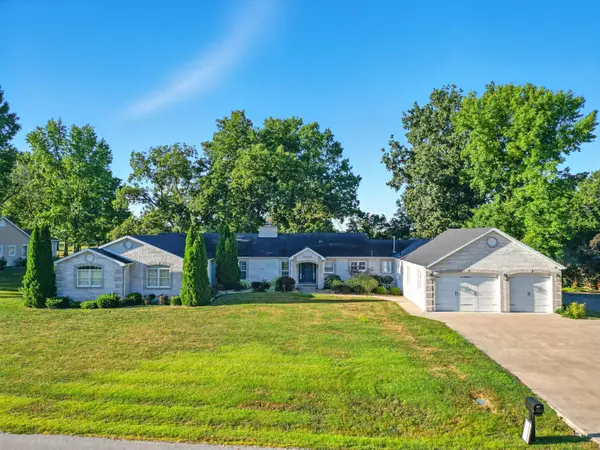 8 Country Club Drive, Mexico, MO 65265