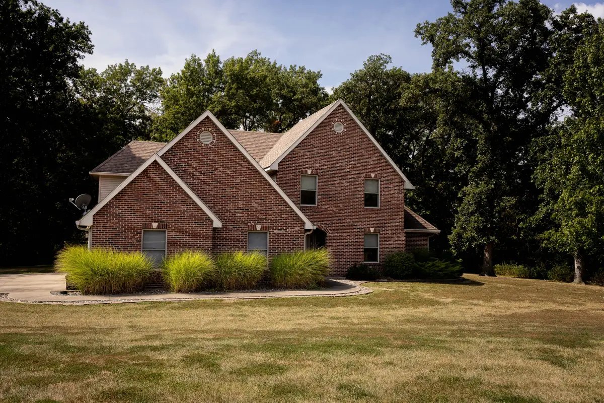 10206 Audrain Road 997, Centralia, MO 65240 - Image #1