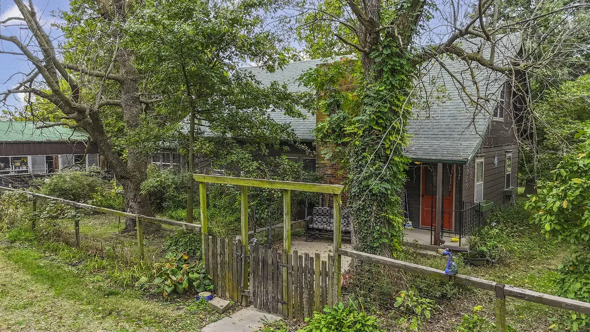 10450 E Hwy Cc, Centralia, MO 65240 - Image #1