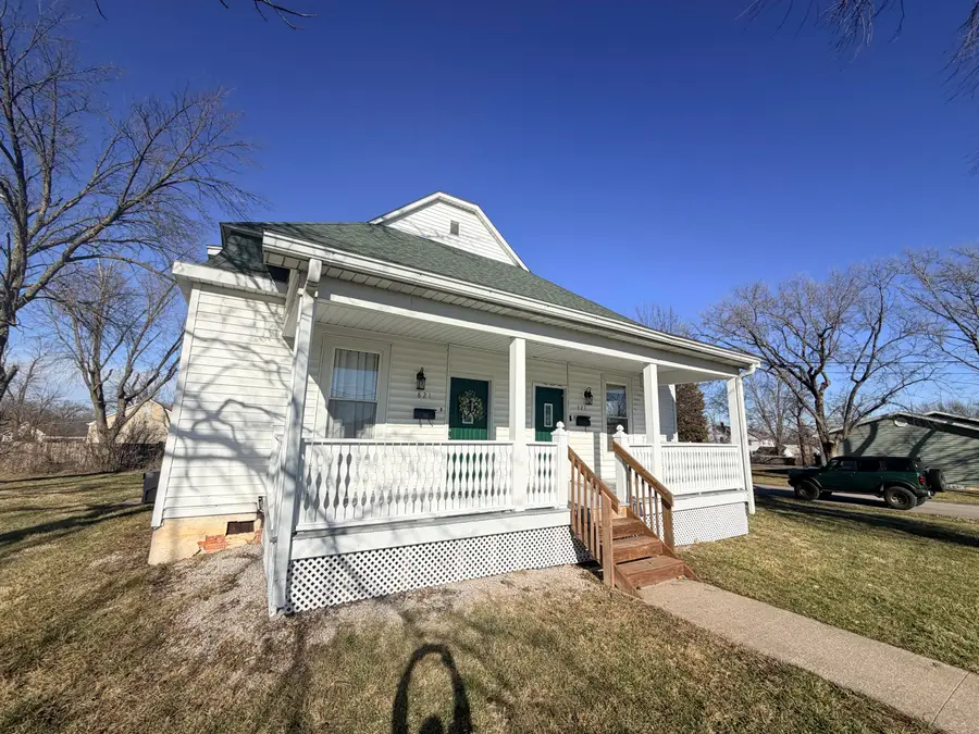 821-823 E Promenade Street, Mexico, MO 65265 - Image #2